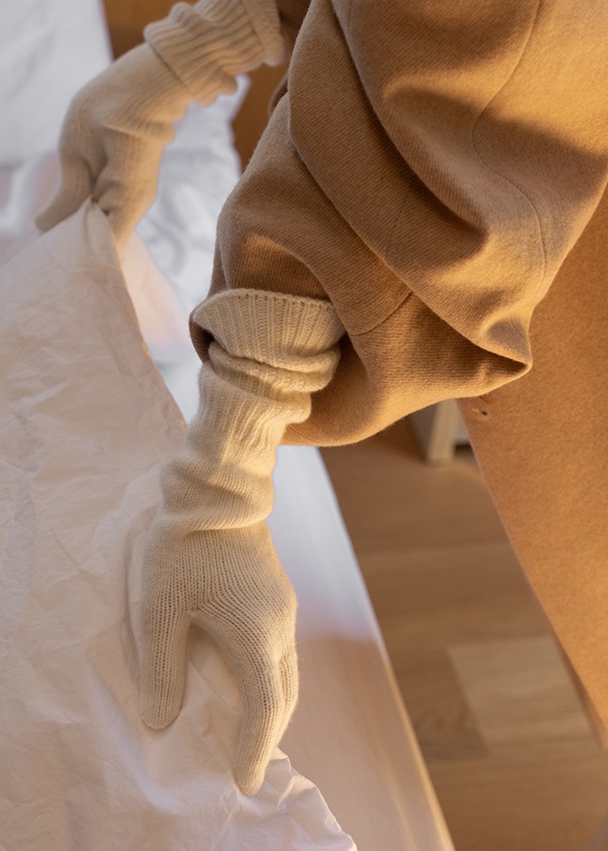 THERESE GLOVES in CASHMERE and WOOL [IVORY]